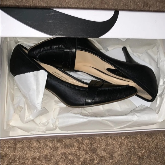 Shoes - Picture 2 of 3